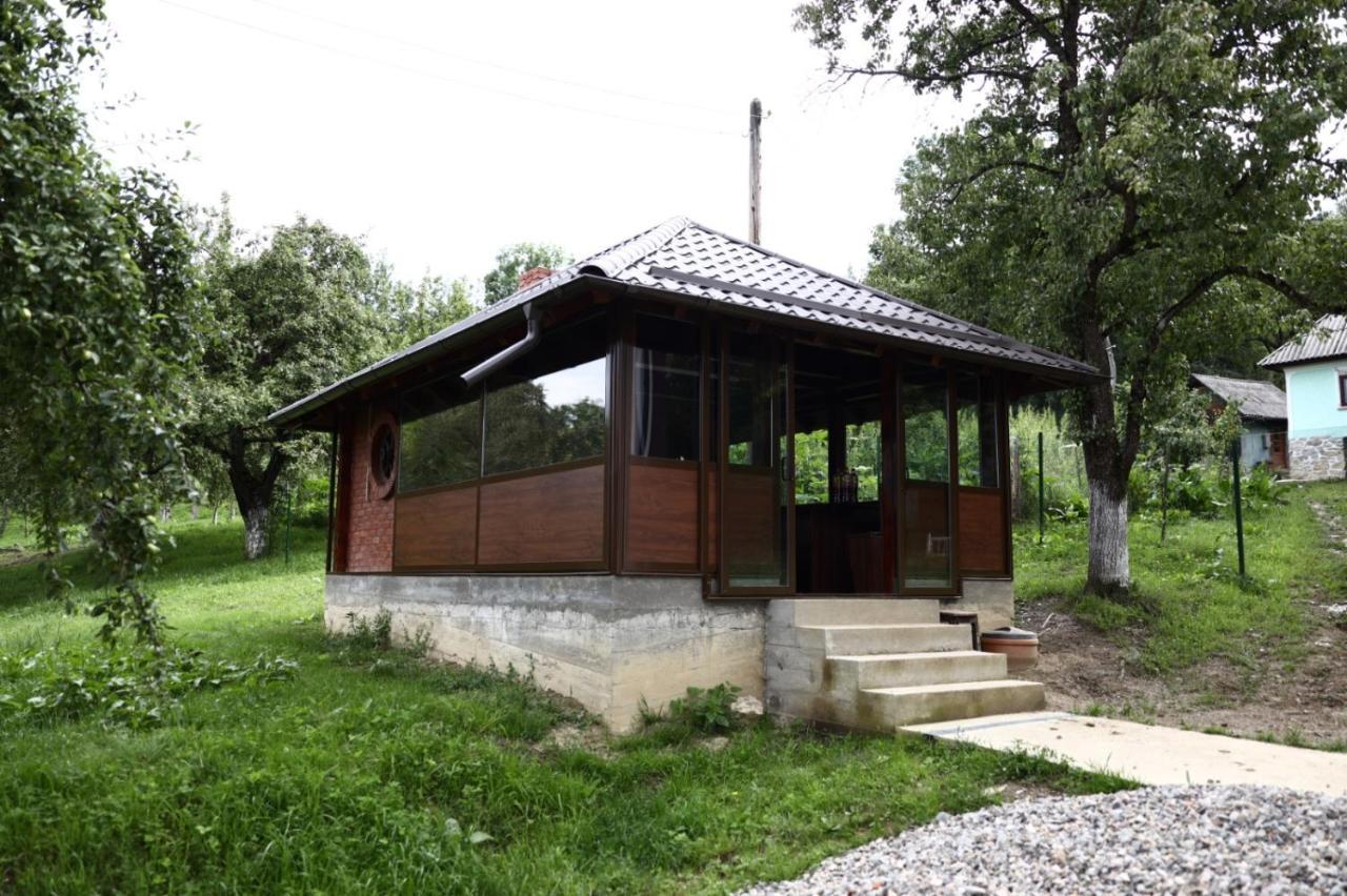 Hatasul Bunicului Arefu Exteriör bild